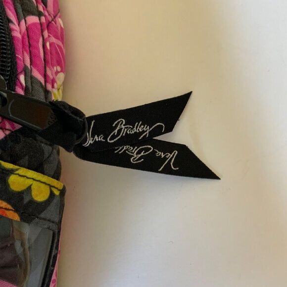 Vera Bradley Ziggy Zinnia Quilted Insulated Lunch Bag - Picture 8 of 8